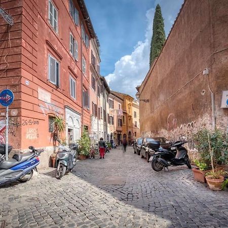 Shabby Apartment @Trastevere Rome Bagian luar foto