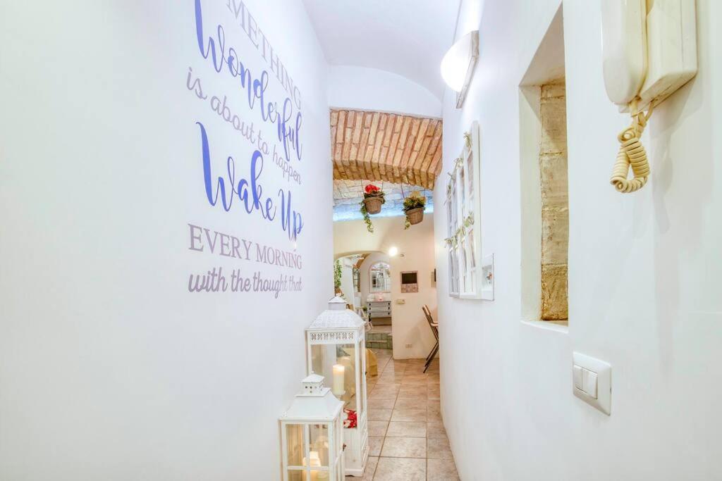 Shabby Apartment @Trastevere Rome Bagian luar foto