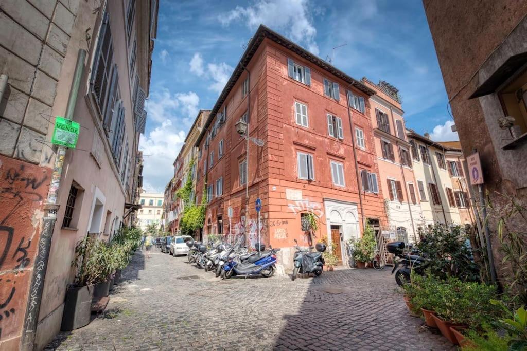Shabby Apartment @Trastevere Rome Bagian luar foto