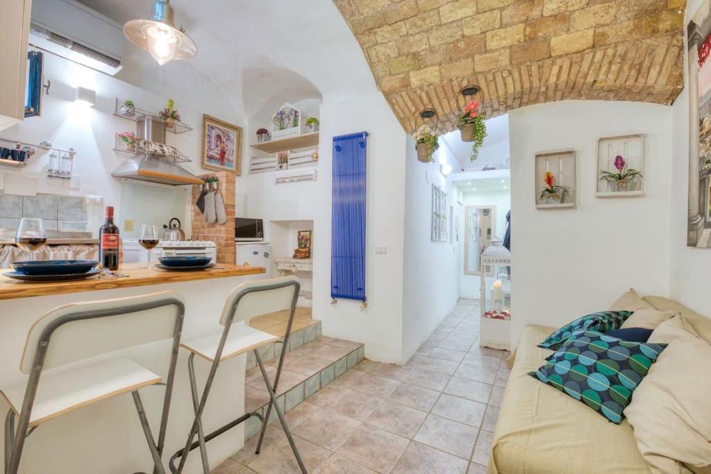 Shabby Apartment @Trastevere Rome Bagian luar foto